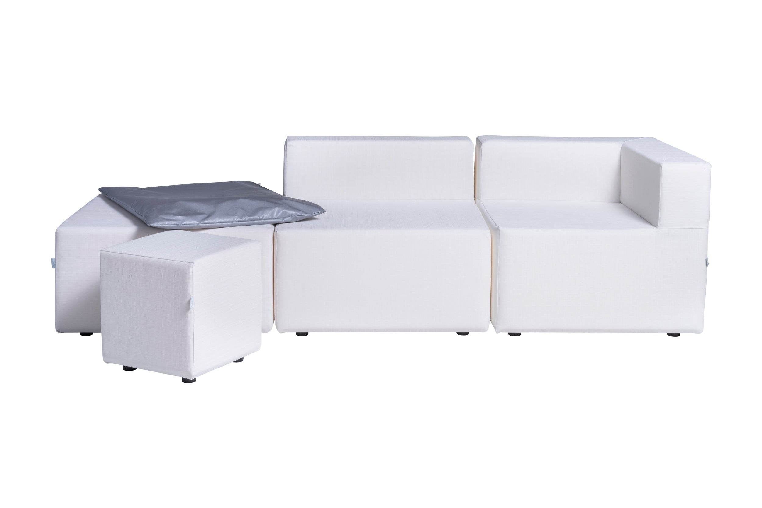 canape-blanc-haut-de-gamme-outdoor