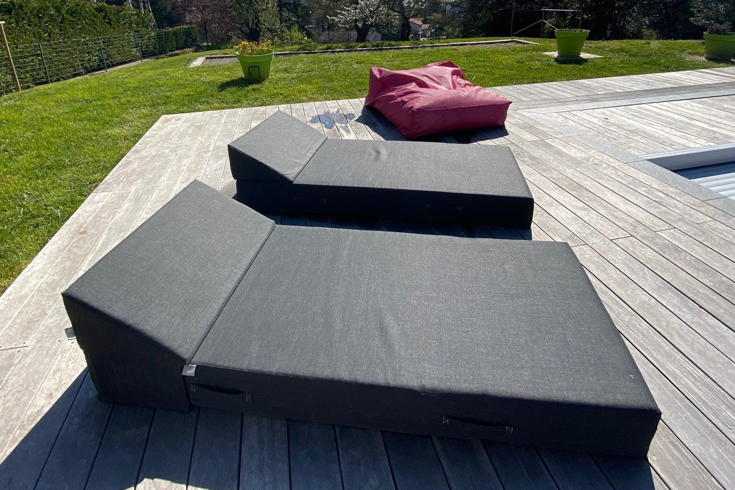 bed-de-piscine-haut-de-gamme
