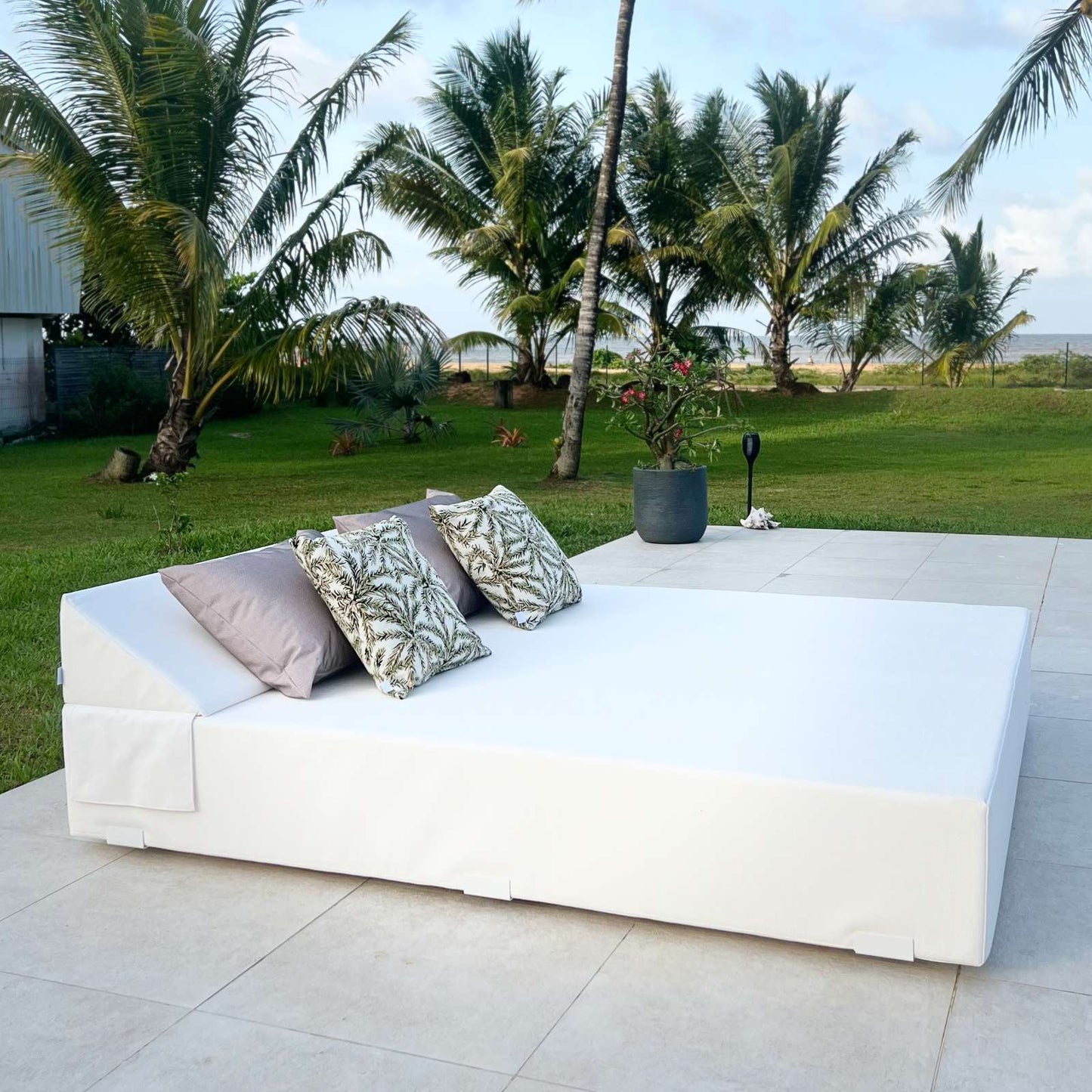 PALOMA | Lit de piscine COZIP | 180x140xh38 cm