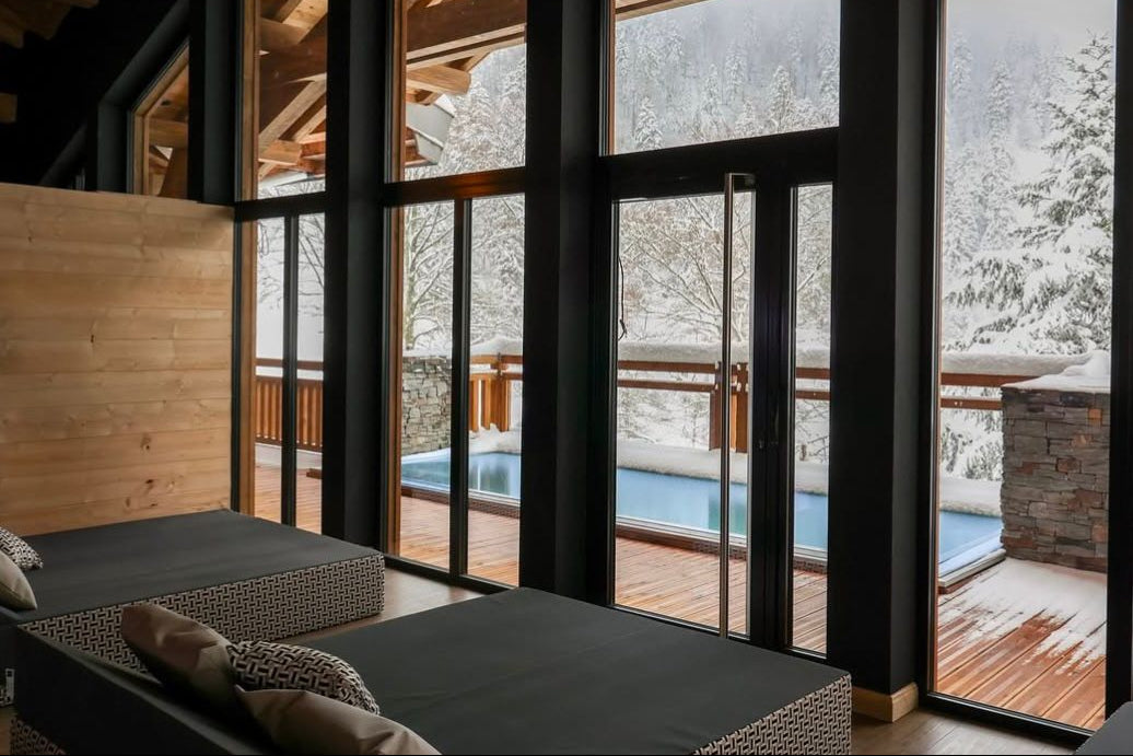 lit-de-piscine-indoor-outdoor