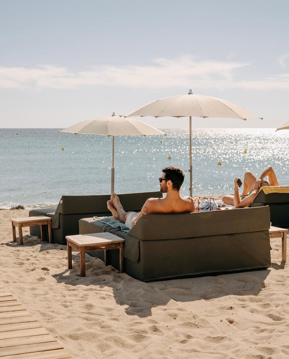 tiki-beach-club-bed-plage