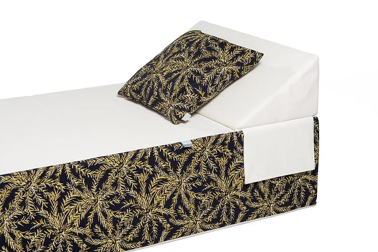 TROPIC | Beach Bed and Pool